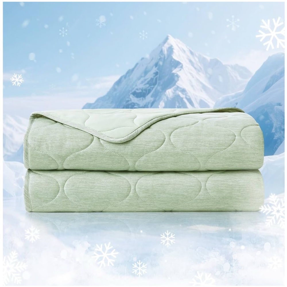 Light Green Quilted Cooling Ice Blanket